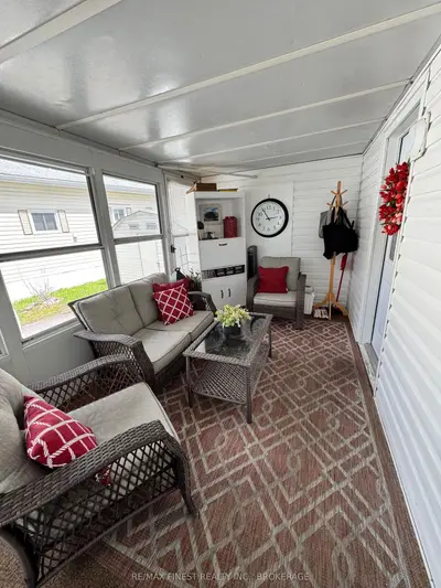 13 Wentworth Drive, Kingston, On K7k 5e1