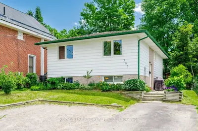 285 Euclid Avenue, Peterborough, On K9h 1m5
