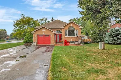 Detached in Belleville