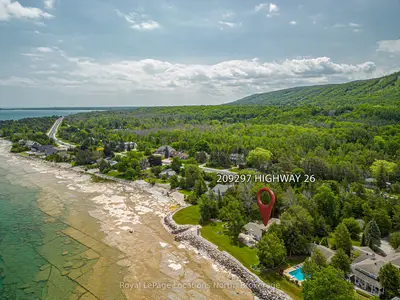 Detached in Blue Mountains