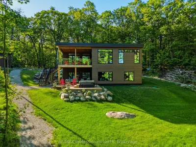 Detached in Bracebridge