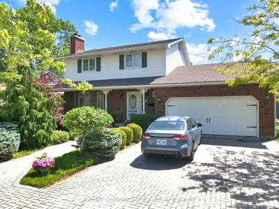 Detached in Fort Erie