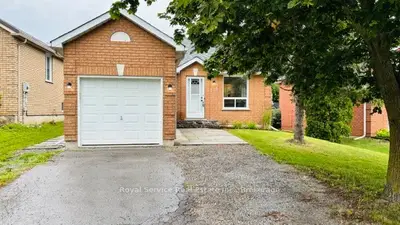 228 Towerhill Road, Peterborough, On K9h 7m8
