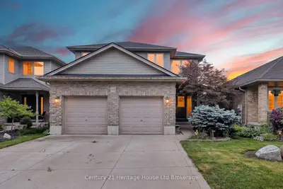 Detached in Woodstock
