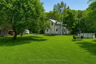 Detached in Frontenac