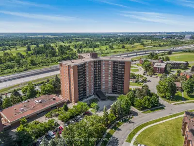 Condo Apartment in Beacon Hill North - South and Area