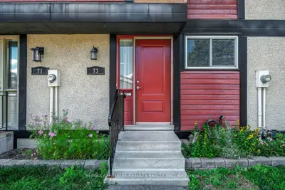 73 Mcclintock Way 94, Kanata, On K2l 2a3