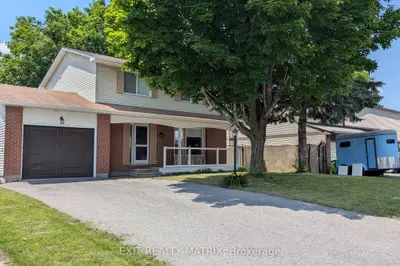 30 BARTLEY Crescent, Barrhaven, ON K2J 2J7