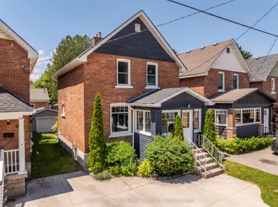 Detached in Owen Sound