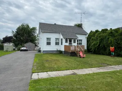 Detached in South Dundas