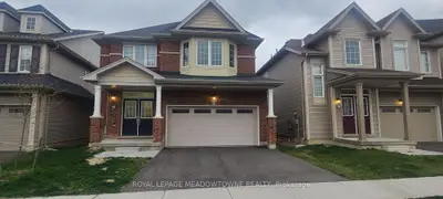 Detached in Brantford