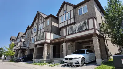 Att/Row/Townhouse in Hamilton
