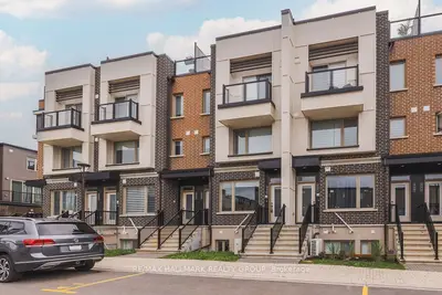 Condo Apartment in Manor Park - Cardinal Glen and Area