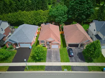 Detached in North Perth