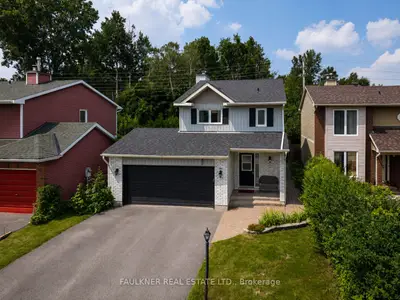 82 Fair Oaks Crescent, South Of Baseline To Knoxdale, On K2g 4w3