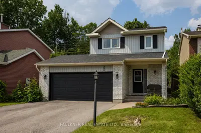 82 Fair Oaks Crescent, South Of Baseline To Knoxdale, On K2g 4w3