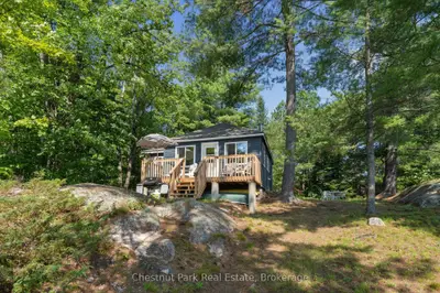 Detached in Gravenhurst
