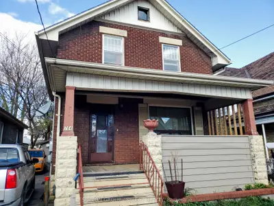 764 King Street, London East, On N5w 2x4