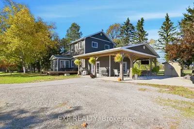 9043 Ridge Road, Niagara Falls, On L3b 5n7