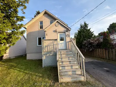 Detached in North Bay