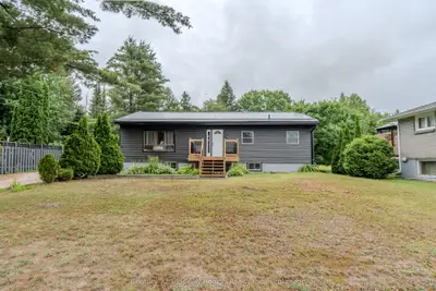 Detached in North Bay