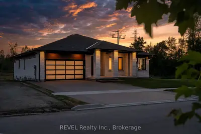 Detached in Thorold