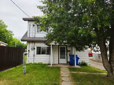 Detached in North Bay