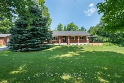 Detached in Kingston