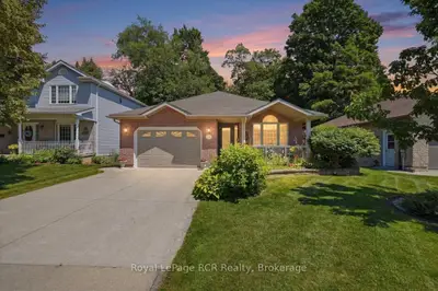 Detached in Owen Sound