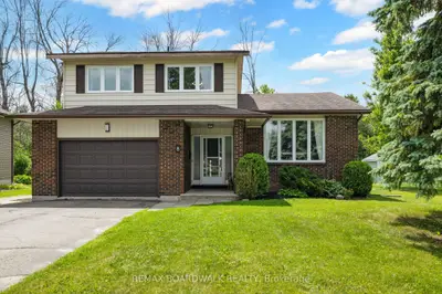 Detached in Perth