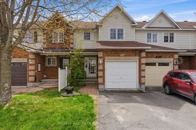 Att/Row/Townhouse in Orleans - Cumberland and Area