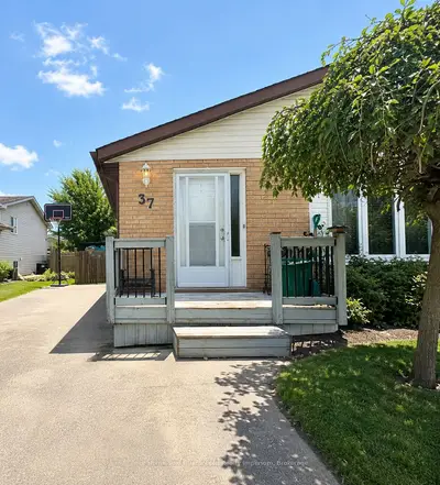 Semi-Detached in Welland