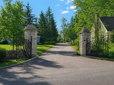 24 Tennessee Avenue, Port Colborne, On L3k 2r9