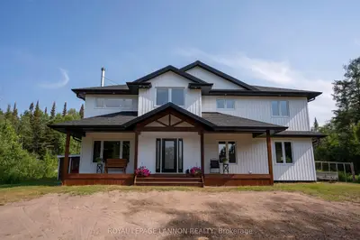 Detached in Shuniah