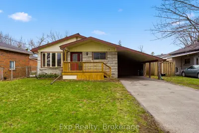 Duplex in Belleville