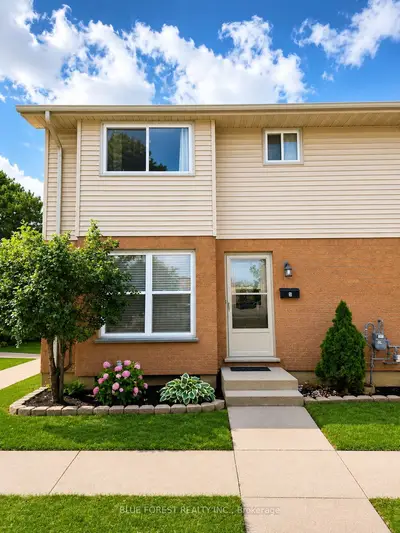 Condo Townhouse in London South