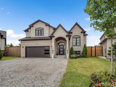 Detached in Fort Erie