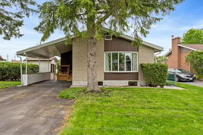 Detached in Meadowlands - Crestview and Area