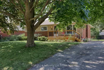 Detached in Ingersoll