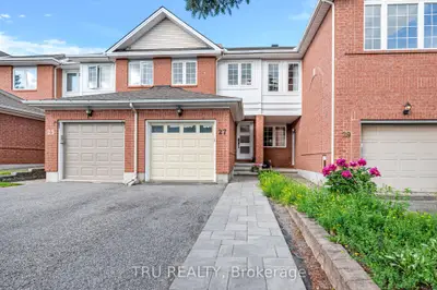 Att/Row/Townhouse in Carlington - Central Park