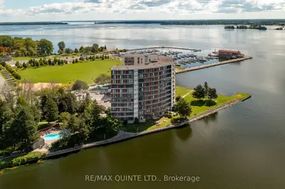 Condo Apartment in Belleville