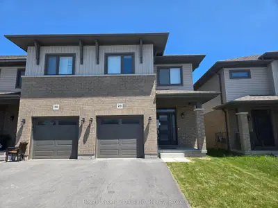 Att/Row/Townhouse in Belleville