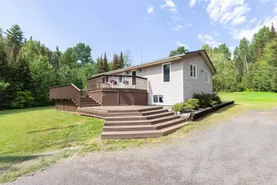 Detached in Neebing