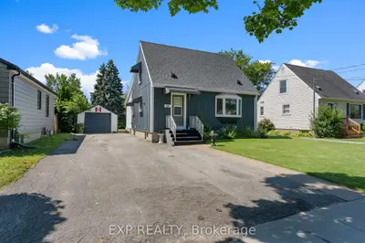 Detached in Thorold