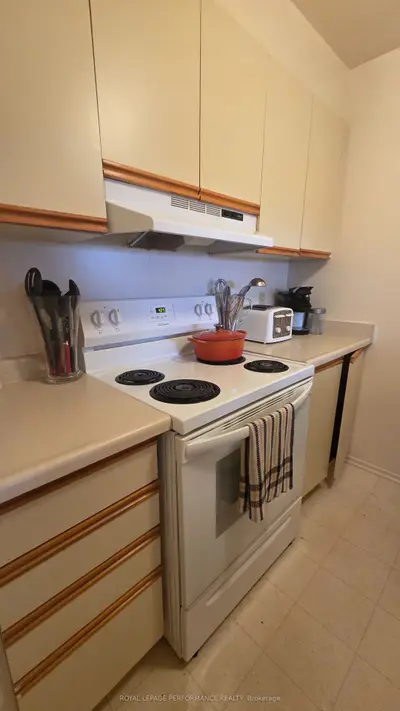 218 Viewmount Drive 115, Cityview - Parkwoods Hills - Rideau Shore, On K2e 7x5