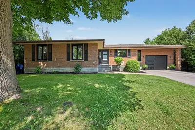 Detached in Perth