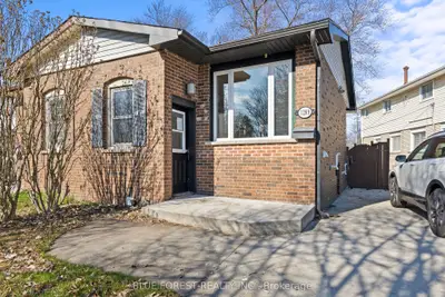 Semi-Detached in London East