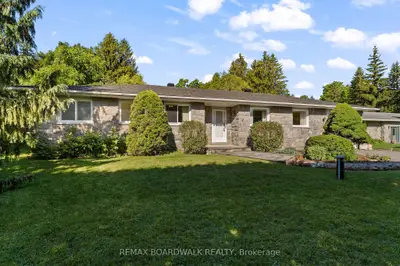 3572 Woodroffe Avenue, Barrhaven, On K2j 4g7
