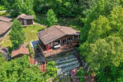 260 West Point Sands Road, Huntsville, On P1h 2j3