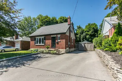Detached in Cambridge